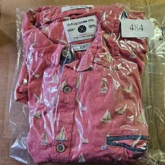 Cactus Man Slim Fit Shirt Mens Size XL Red Sailboat Print Short Sleeve Button Up - Picture 10 of 10